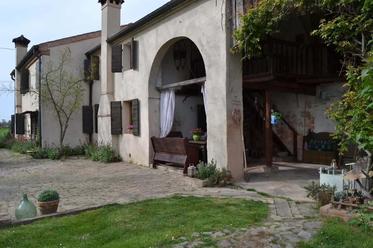 Regina Sconta Bed & Breakfast Villa Estense 0*,  Italy